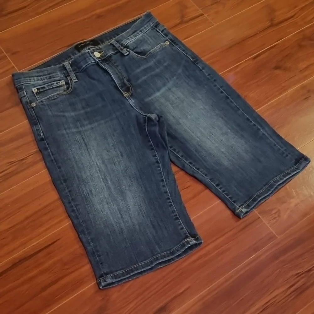 Banana Republic Denim Shorts Medium Wash Size 28/6 - Picture 3 of 12